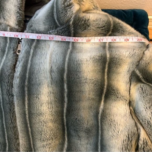 Faux fur green longline hooded oversized coat size L fall winter party holiday - Picture 7 of 9